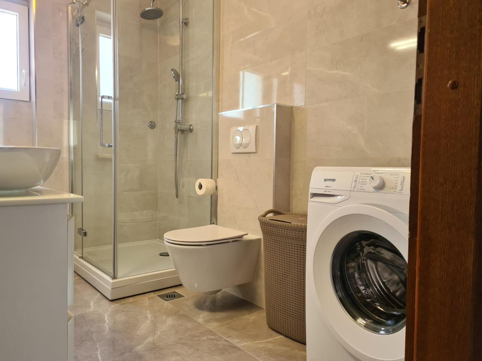 Apartments Jelena Supetar - Four Apartments - A Small House With A Private Yard - Two-Room Apartment With A Sea View - Studio Apartment - Two-Room Apartment With Garden View- Free Parking Exterior foto